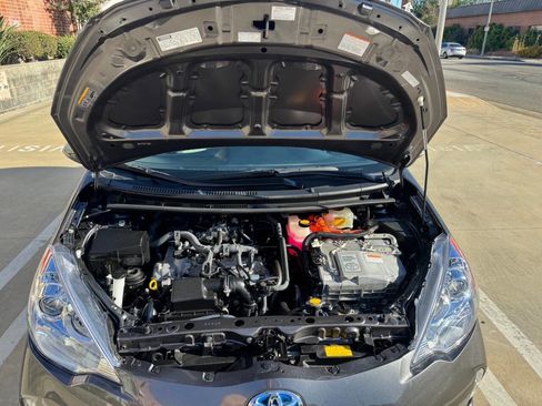 Used 2014 Toyota Prius C Three FWD image 12