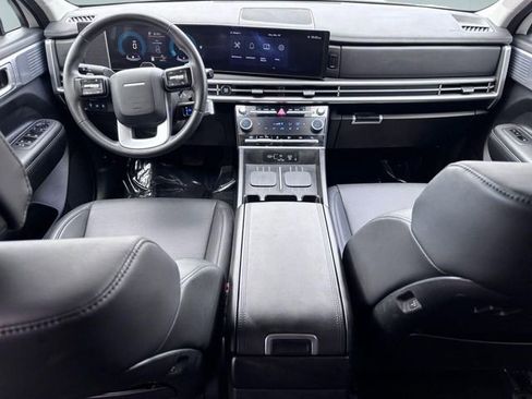 Used 2025 Hyundai Santa Fe SEL FWD image 32