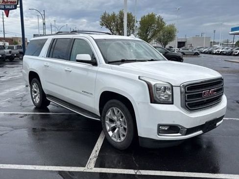 Used 2016 GMC Yukon XL SLT w/ Open Road Package image 4