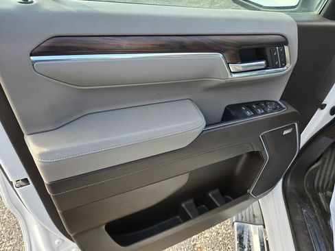 Used 2023 GMC Sierra 1500 SLT w/ SLT Convenience Package AWD/4WD image 34