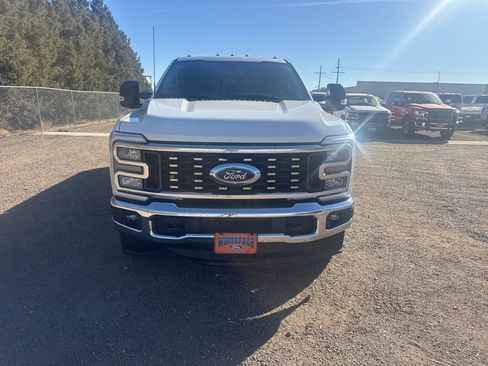 Used 2024 Ford F350 Lariat w/ FX4 Off-Road Package image 9
