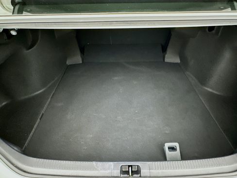 Used 2022 Toyota Camry SE FWD image 30