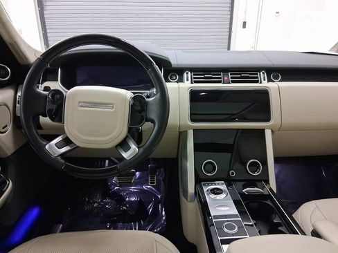 Used 2021 Land Rover Range Rover P525 Westminster Edition image 4