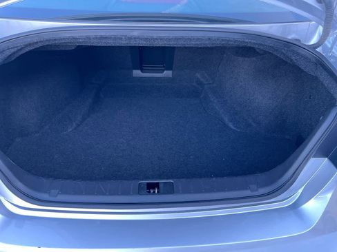 Used 2019 INFINITI Q70 Luxe image 26