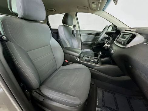 Used 2016 Kia Sorento L image 15