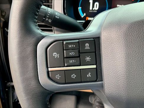 Used 2023 Ford F150 Lariat w/ Trailer Tow Package image 22