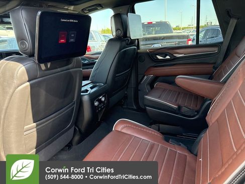 Used 2024 GMC Yukon Denali Ultimate AWD/4WD image 4