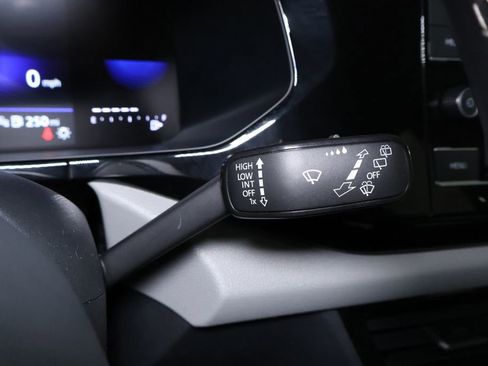 Used 2024 Volkswagen Taos S image 22