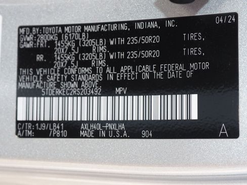 Used 2024 Toyota Sienna Platinum image 32