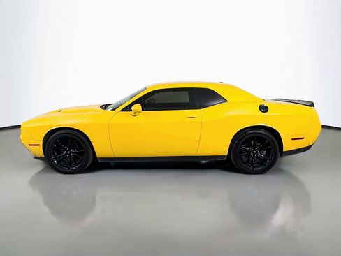 Used 2018 Dodge Challenger SXT w/ Blacktop Package RWD image 8