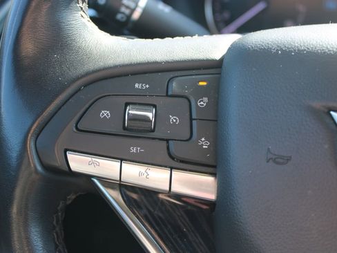 Used 2024 Cadillac XT6 Premium Luxury image 39