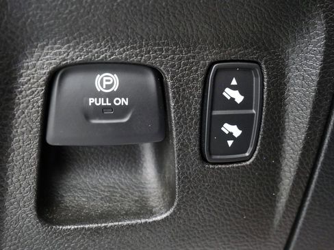 Used 2022 RAM 1500 Big Horn AWD/4WD image 26