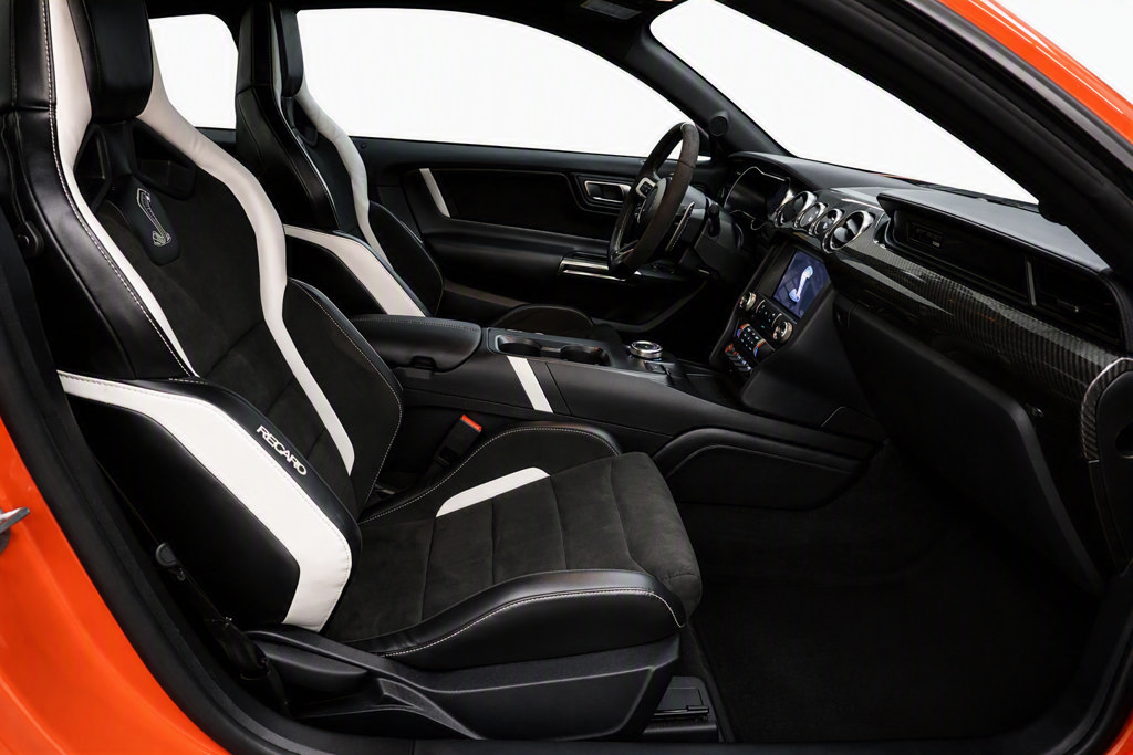 Used 2022 Ford Mustang Shelby GT500 w/ Carbon Fiber Track Pack RWD image 78