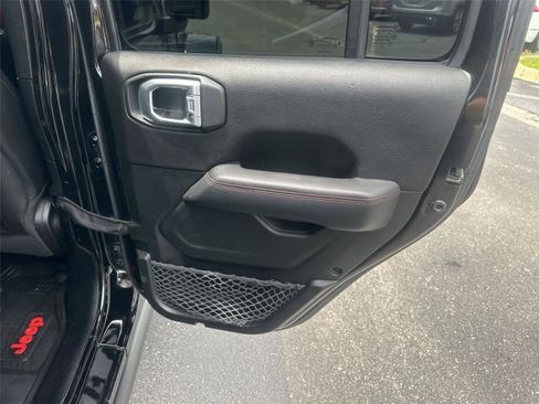Used 2019 Jeep Wrangler Unlimited Rubicon AWD/4WD image 19