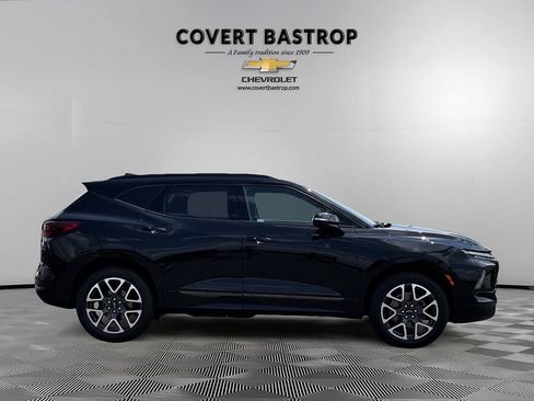 Certified 2025 Chevrolet Blazer RS w/ Enhanced Convenience Package FWD image 8