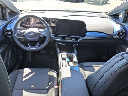 Used 2026 Chevrolet Equinox EV LT w/ LPO, All-Weather Mat Package image 15