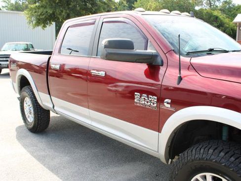 Used 2018 RAM 2500 Laramie AWD/4WD image 10