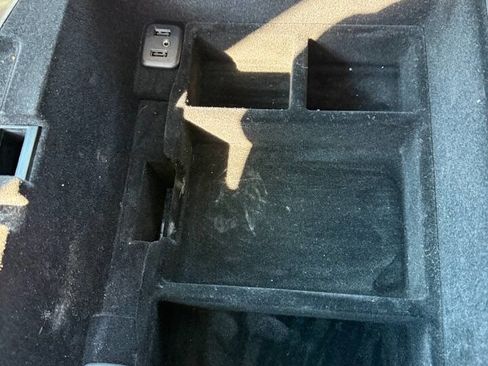 Used 2019 Cadillac Escalade Luxury image 32