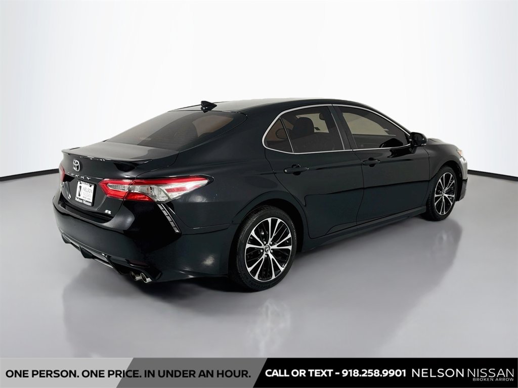 Used 2018 Toyota Camry SE w/ Audio Package FWD image 5