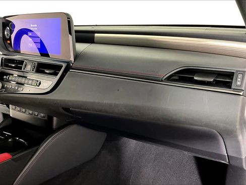 Used 2024 Lexus ES 300h F Sport image 17