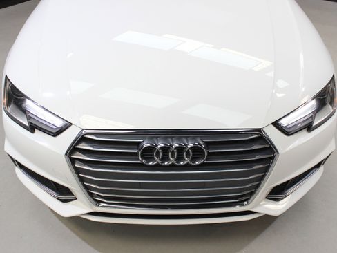 Used 2019 Audi A4 2.0T Premium w/ Convenience Package image 7