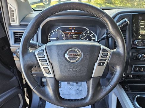 Used 2022 Nissan Titan SV w/ SV Convenience Package image 26