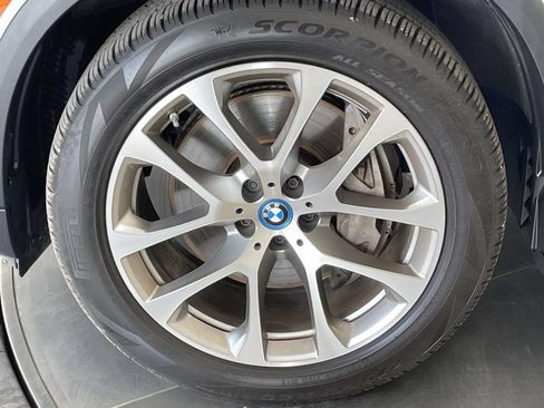 Used 2022 BMW X5 xDrive45e w/ Luxury Seating Package AWD/4WD image 11
