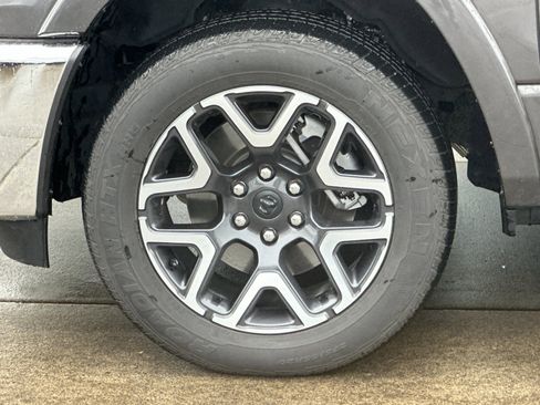 Used 2025 RAM 1500 Laramie image 24