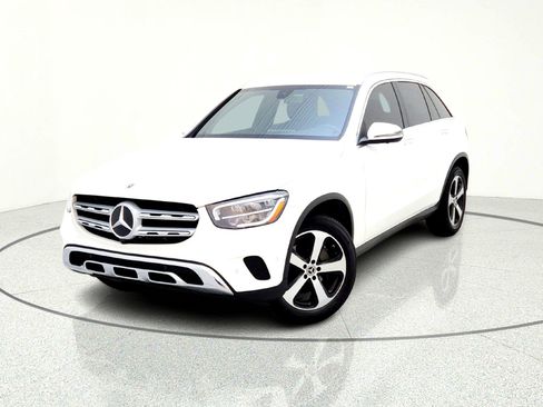 Certified 2021 Mercedes-Benz GLC 300 4MATIC image 2