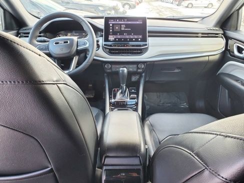 Certified 2023 Jeep Compass Limited image 6