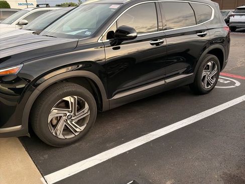 Used 2023 Hyundai Santa Fe SEL w/ Cargo Package image 3