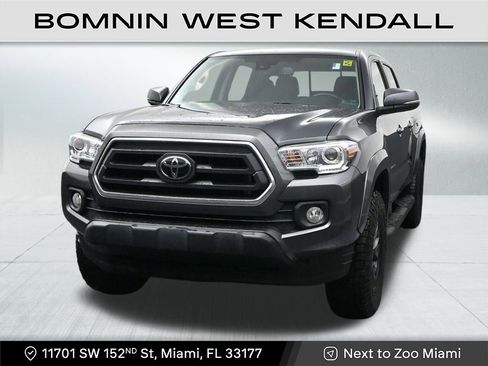 Used 2022 Toyota Tacoma SR5 w/ Technology Package image 8
