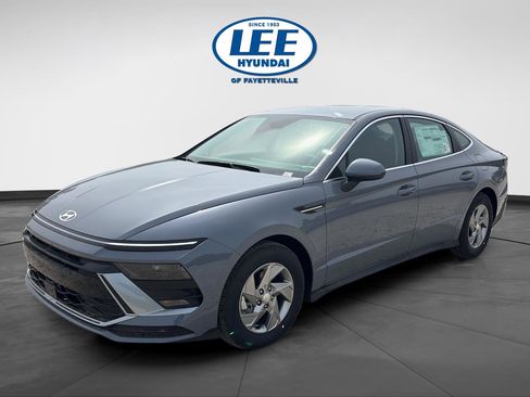 New 2026 Hyundai Sonata SE FWD image 3