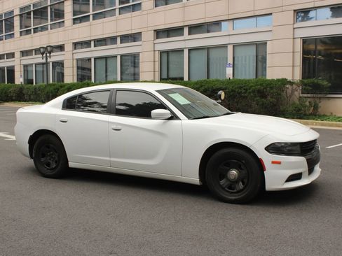 Used 2017 Dodge Charger Police w/ Fleet Park Assist Group RWD image 2