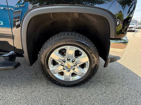 Used 2021 Chevrolet Silverado 2500 LTZ AWD/4WD image 39