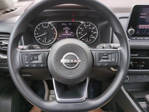 Used 2023 Nissan Rogue S FWD image 16