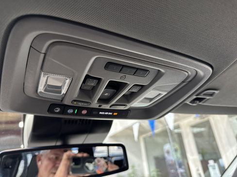 Used 2022 GMC Sierra 1500 SLT w/ SLT Premium Plus Package image 35