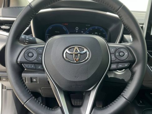 Used 2026 Toyota Corolla XLE FWD image 19