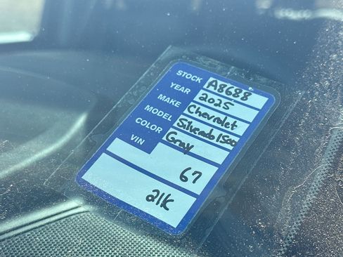 Used 2025 Chevrolet Silverado 1500 LT image 26