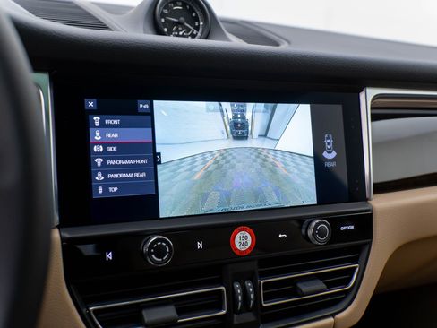 New 2026 Porsche Macan S image 25