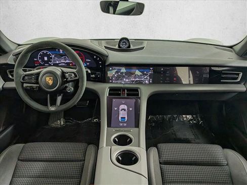 New 2025 Porsche Taycan 4S image 21