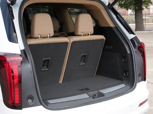 Certified 2023 Cadillac XT6 Premium Luxury w/ Platinum Package image 24