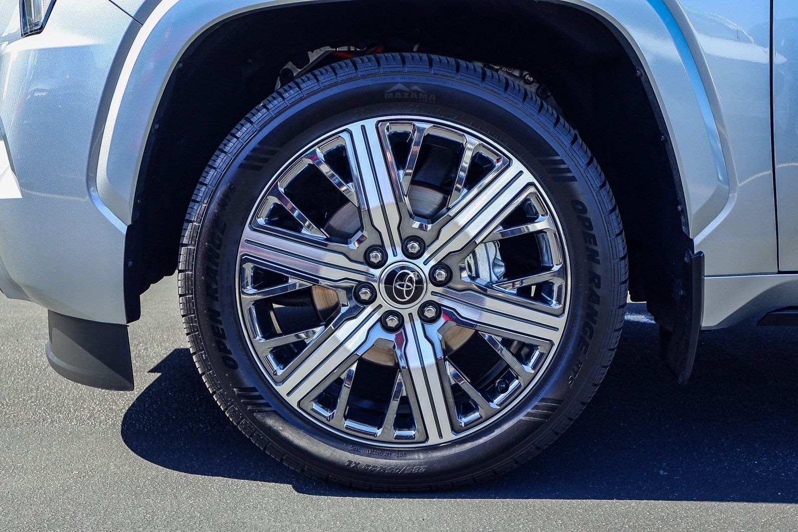 Used 2023 Toyota Sequoia Capstone AWD/4WD image 19