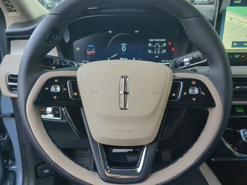 New 2026 Lincoln Corsair Premiere image 13