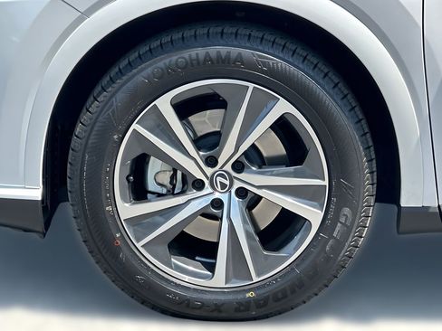 Certified 2024 Lexus RX 350 Premium w/ Convenience Package FWD image 12