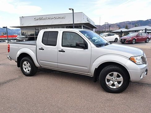 Used 2012 Nissan Frontier SV image 12
