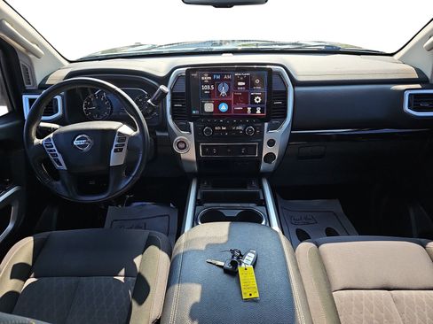 Used 2020 Nissan Titan SV w/ SV Convenience Package RWD image 10