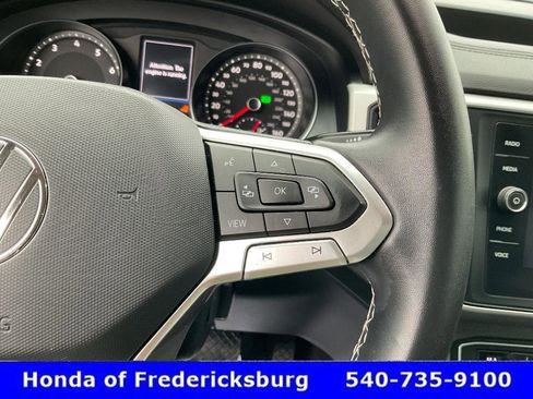 Used 2021 Volkswagen Atlas SE image 34