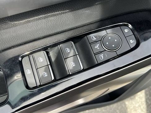 Used 2024 Nissan Pathfinder Platinum w/ Cargo Package AWD/4WD image 27