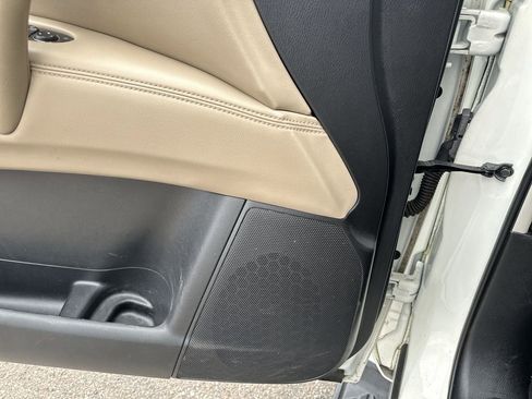 Used 2020 Nissan Armada Platinum image 33